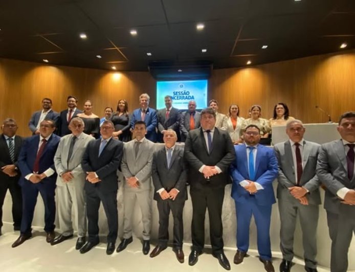 Rinaldinho é eleito Presidente da Câmara Municipal de Picos para biênio 2025-2026